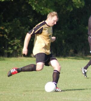 cl1ntonhunter's profile picture. There are 3 types of people in this world, people that count and people that cant