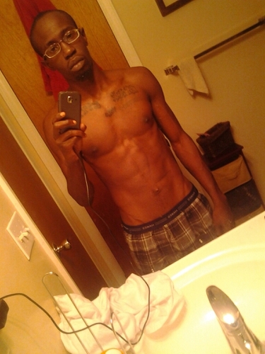 BricKShine's profile picture. @ifdabitchaintshinedensheaintmines @ifiusemytonguewouldlikedat @nocuffn @doatrickondisdick @makeitnasty