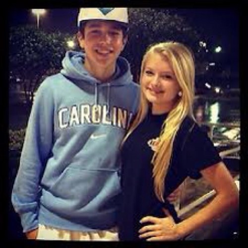 Being sexay! Haha.:P Im not the internet sensation Austin Mahone. Im just a guy that is sexay and famous!(; (RP/FL)