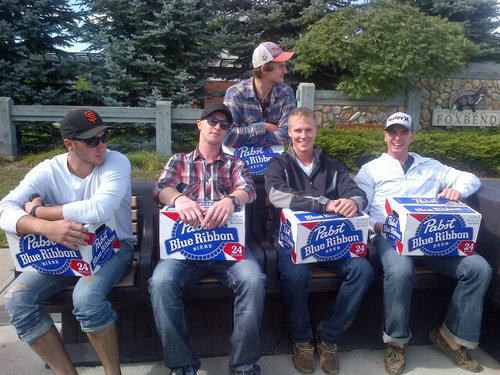 16udes's profile picture. 