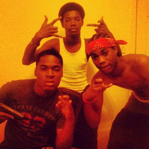 B.I.P to my nigga D CURRY and if you looking at this an you fuck with d curry go follow me (Team D Curry)