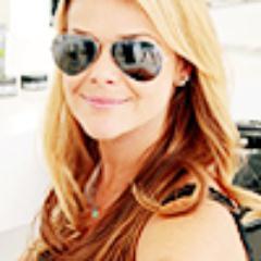 Twitter fã criado para divulgar a apresentadora do programa Você Bonita, Carol Minhoto (@Carol_Minhoto). http://t.co/kDKjx1J3