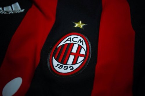 Hi im Johnny and love soccer! Forza Milan❤