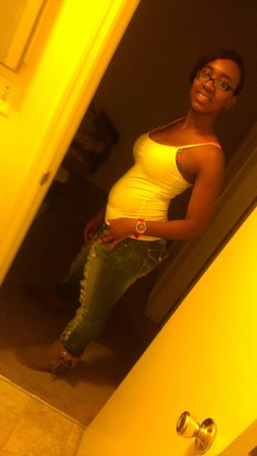 LaurenLondon_9's profile picture. I became a mother at a yung age and i can honestly say that im truly blessed to have a bundle of joy in my life 04.19.2010 changed my life completely ❤