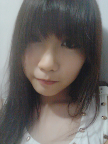 I am a hk tripleS.I am 18 years old.