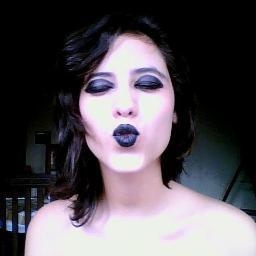 BurraTranAlgo's profile picture. ‎Un artista es una especie de travesti desnudo/a expuesto al tiro al blanco de la crítica un vanguardista rebosante de ideas en una época en que no sefuma crack