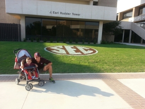 thomp_son's profile picture. 