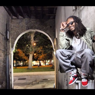 Only Music if you like the music Follow me. http://t.co/TdLGLenE http://t.co/dlRcGGwZ