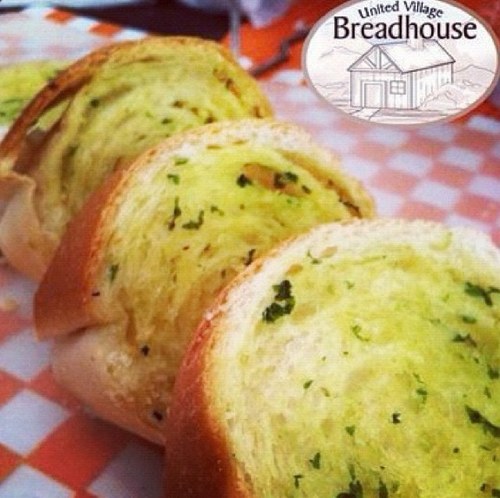 Home of the best Garlic Bread in town!

Also try out our best-selling Cream Cheese, Cheese Pimiento and Spanish Sardines spreads!

For orders: 0917-881-5333