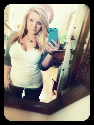 Torianna1028's profile picture. 