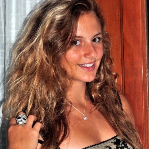 FedericaBassino's profile picture. Hi ! I'm 15 years old I come from Italy and i like stay with my friends ! twittkiss