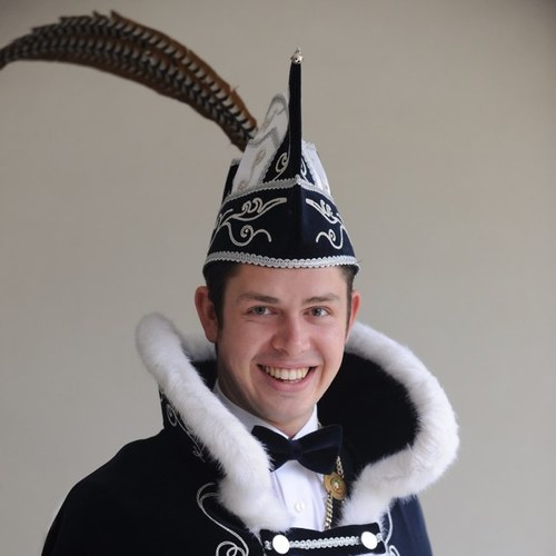 Prins van Son en Breugel tijdens carnaval 2013. Jongste prins (24) in de historie van carnavalsvierend Krutjesgat. Sinds 2000 voorzitter van CV de Bierbubbels.