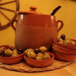 QUIJOTETAPAS's profile picture. Spanish Tapas Bar Restaurant in the heart of Edinburgh. http://t.co/1GuBsloI