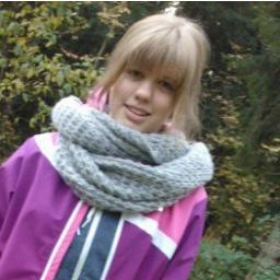 I´m a 14 year old girl from Finland / I love 1D & my friends / I love 2 shop and 2 be with my friends. BTW, i´m speaking Finnish, Swedish and English :D