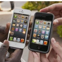 Wij verloten iPhone Telefoons, waaronder de iPhone 5s en nog vele anderen, deze zijn overgebleven na faillisement! Succes :)