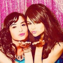 Demi Lovato Miley Cyrus ve Selena Gomez`i çok seviyor