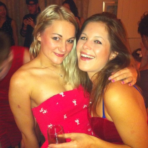 beejhjones's profile picture. blonde by looks, blonde by nature. midwife. contact my PA @HannahRyan3 if you have any questions.