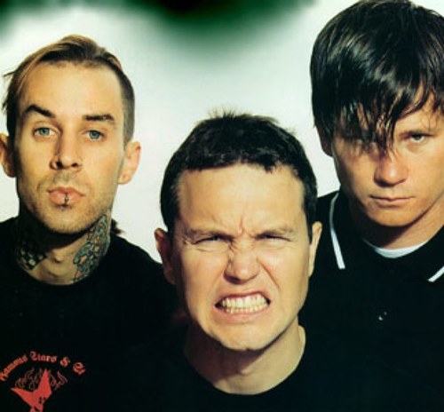 Blink182 and Red hot chili peppers are my life!! Follow me I follow back:) #blink182 #rhcp #nirvana #acdc #elvispresly #gnr #bonjovi #beatles #amywinehouse