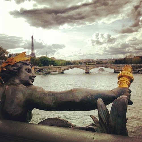 euzun17's profile picture. 