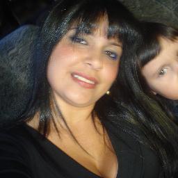Eu sou assim...
As vezes forte como um leao
As vezes sensivel como uma flor...
Mais impar,inexplicavel!