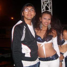 yo trabajo con una orquesta y estudio música en batuta
