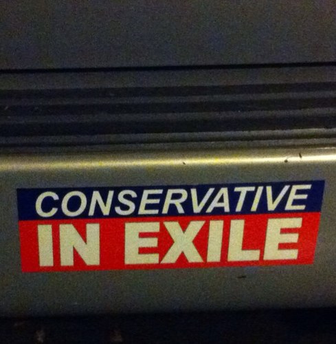 finch_lady's profile picture. Praestet fides supplementum Sensuum defectui (Faith will tell us Christ is present When our human senses fail ~ Pangua Lingua)