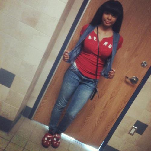 _Cupcakesx33's profile picture. Trust Gets Youu Killed
Love Gets Youu Hurt &&
Real Gets Youu Hated
Fuck What Juu Heard!! 
Follow Me On Instgram @Lil_Momma_Deex33
3.3
#TeamUniquee 3