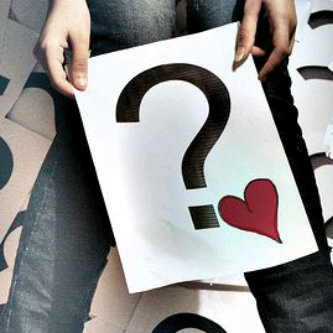 ‏​​​‍قد ااكون ﺻغيره في االسن ۈﻟكني وااثقه بإنني ااملگ عقلا ااستطيع بھہ اان ااتفاهم مع كل الأعمار ولا اھہتم لما يقال عني من صغار العقول ..