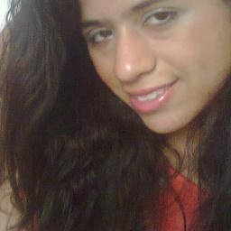 Apaixonada pela vida e pelo Sport Club CORINTHIANS Paulista ;) Nada como um dia após o outro... DEUS EM PRIMEIRO LUGAR! ♥ Música,amigos,família.