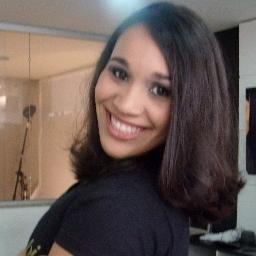 Fisioterapeuta, uma tipica garota de peixes... sonhadora, mística, sensível