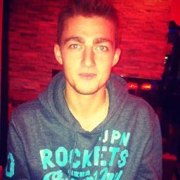 testuju's profile picture. Étudiant à la maitrise en génie mécanique à l'Université de Sherbrooke.