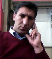 1971 kars doğumlu. 1989 Kars İmam Hatip Lisesi Mez. 1995 El-Ezher Üniversitesi Akaid ve Felsefe bölümü Mez.Halen Kars ta Aile ve Sosyal Hizmetler İdareci.
