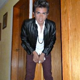 me gusta conocer gente, salia al antro, fiestas, en general divertirme...