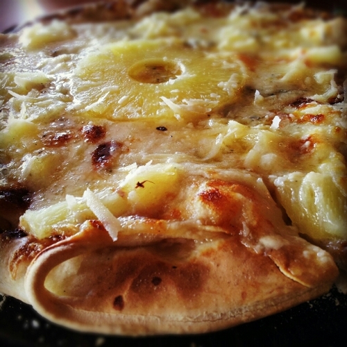 Pizzas a la leña 
Cabudare - Estado Lara
Miércoles a Domingo
 12 m a 10 pm
0251.2693200
0426.5588319