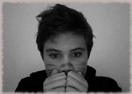 I am a boy directioner hate if you must I am 14 :D
Everyone that follows me is beautiful :D Btw I always follow back ;D