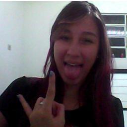 Rock e livros.Minha vida se resume nisso!
 Deus (yn')