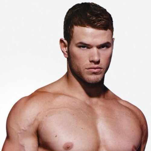 DemigodHeracles's profile picture. Son of @LightningGod_ and Alcmene. My great strength is one of my greatest attributes. Hero or God? Proud husband of @YouthfulGoddess.[21+]