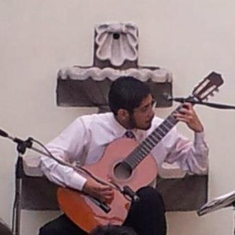 Guitarrista mexicano, ha ofrecido recitales en distintos estados de la república mexicana. Estudiante de la UAEH y @MusicaUninorte.