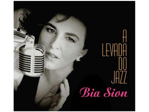 atriz e cantora