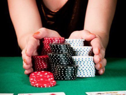 pokerbulgaria's profile picture. Играта, в която има много лесни пари, които се печелят по труден начин:)