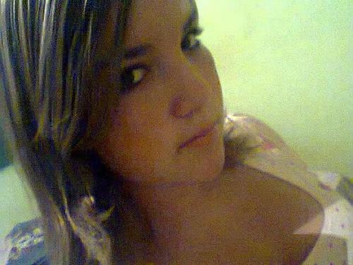 • 'Biografia {?}
Fala sério! Como vou resumir minha
vida aki no twitter?
;P