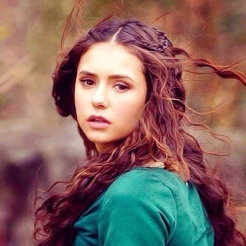 FuckHotnessC's profile picture. Hi Im Nessie Cullen im married to @AlphaJakeB 11/11/12 and this is @Cullen_Blessing's backup. Part of #BIF my parents are @BellaMCullen3 & @MysticalEdward