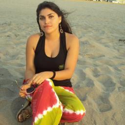 AMO A MI MADRE, A MI BELLA HIJA Y A MI FAMILIA EN GENERAL, AMO LA NATURALEZA Y LA LEALTAD :)