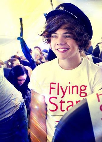 I am a DIRECTIONER and really proud of it ....... I love a very exciting life .... and I hope I live one !! # DIRECTIONER