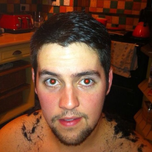 ladypins's profile picture. 