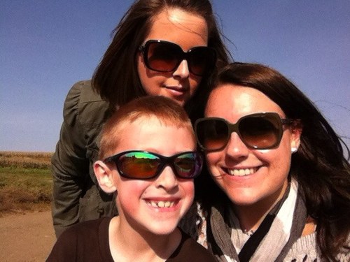 xobrimarie's profile picture. i am a short fuse, i am a wrecking ball, crashing into your heart like i do.