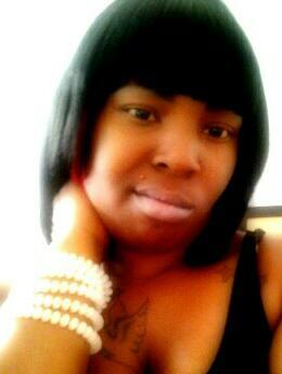 rocks_mesha's profile picture. hate the fake