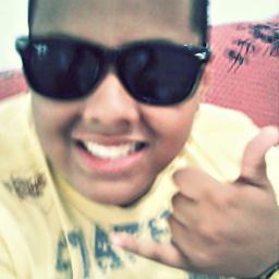 Rio de Janeiro, leonino, 16 anos, Boylovatic e Boyarianator. Sou legal, meio lélé das ideias kkkk, mais sou uma pessoa que se da bem com todo mundo :)