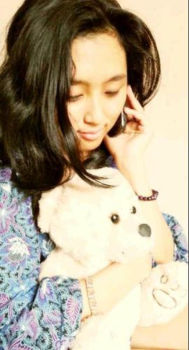 Hi. I'm Eve and I cant be perfect every second. 
Raisa Roselyn is the only reason. 
Mama Eve ❤ Raisa