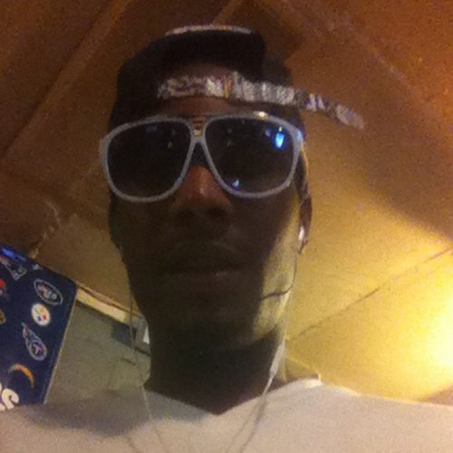 If U Wanna Be A Leader I Suggest U Follow Me #TeamPyrex #TeamTrapStars #TeamFTD #TeamA1 #Team iPhone